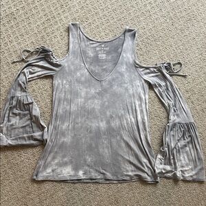 American Eagle Outfitters Light Gray Cold Shoulder Blouse